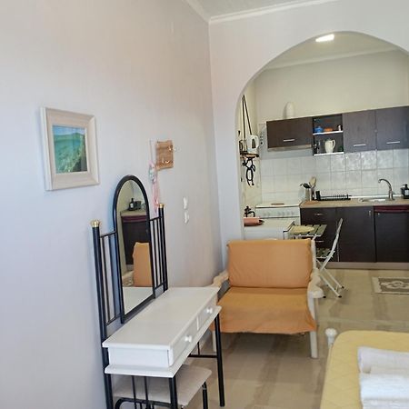 Paxos Apartments Гайос Экстерьер фото